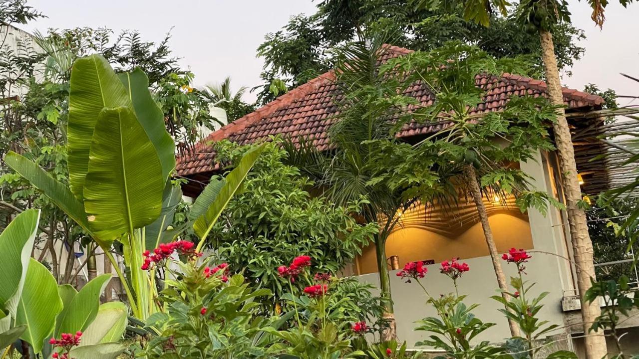 Antharyamin Hotel Thiruvananthapuram Eksteriør billede