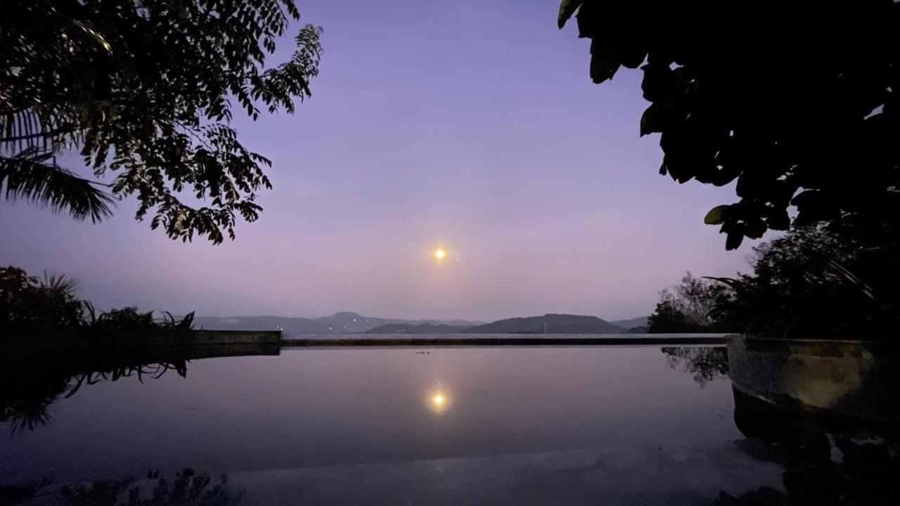 Antharyamin Hotel Thiruvananthapuram Eksteriør billede